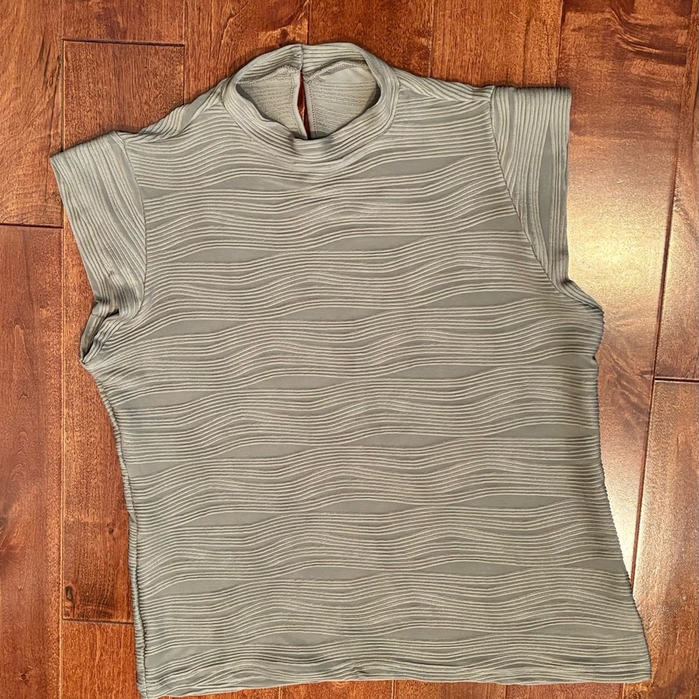 Elegant light Gray Women's Top